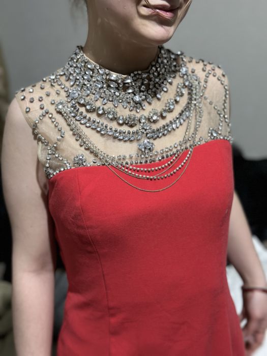 Платья все фирменные