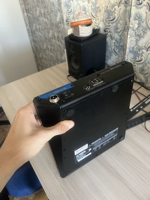 Микшер Yamaha MG10XU