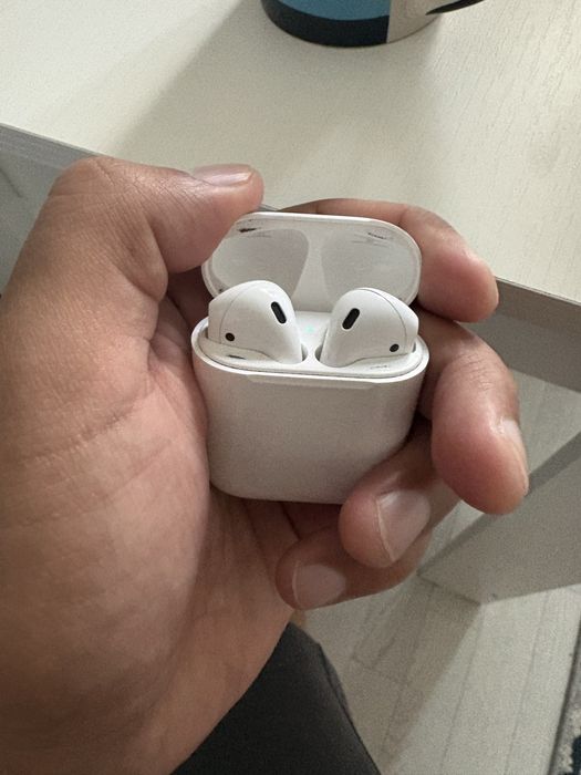 Продаю AirPods оригиналы