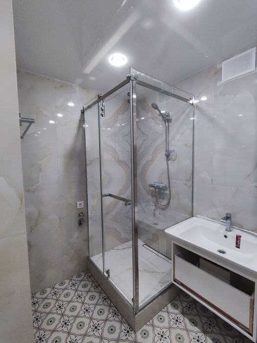 Душевые кабины под заказ