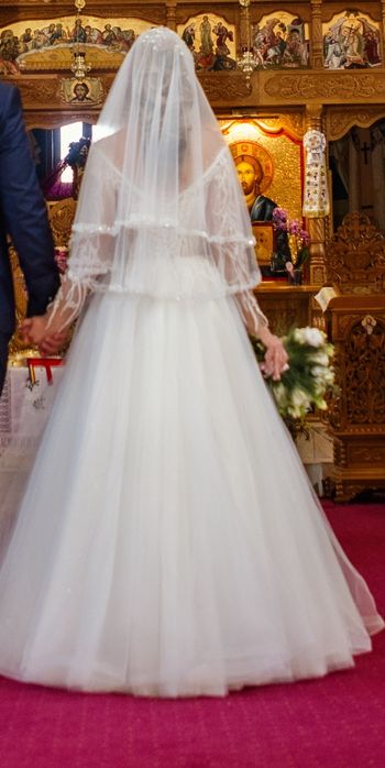 Rochie de mireasa, marime XS cu cerc si voal cadou