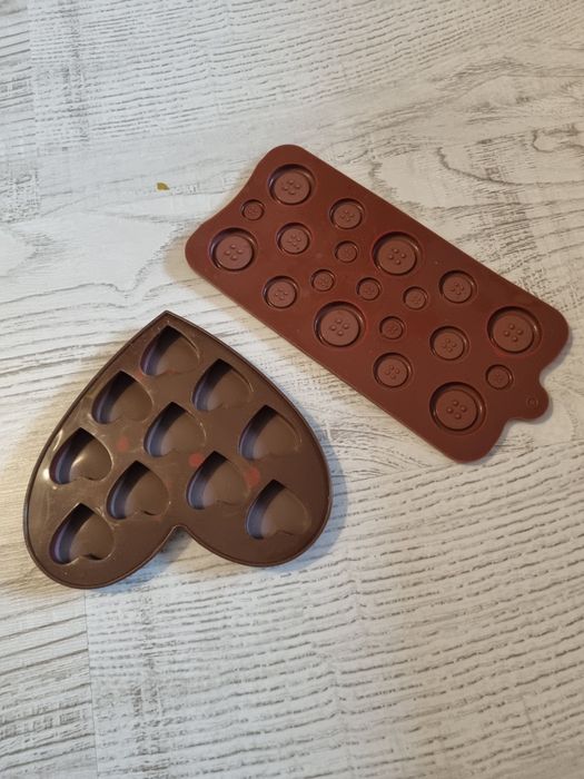 Forme/ mulaje din silicon pentru activități creative și artistice