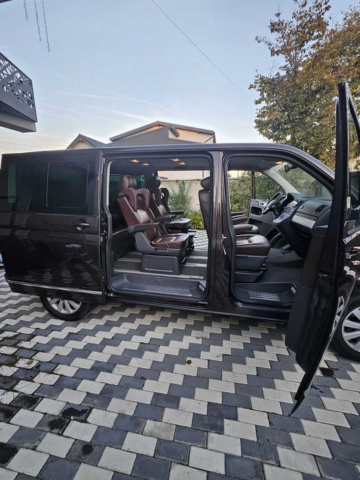 VW Multivan Highline 140 CP 4 MOTION