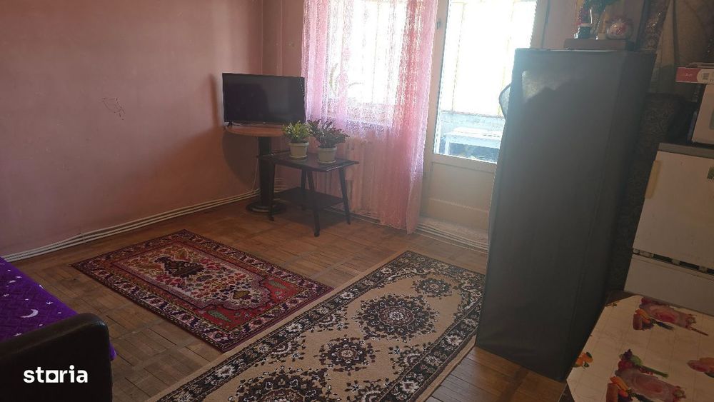 Vand apartament 3 camere decomandat Deva. Lido (Casa de Pensii) et. 2