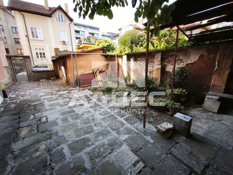 Дава се под наем Двустаен апартамент в София, Център - 84 кв.м за 680 € - Снимка #16