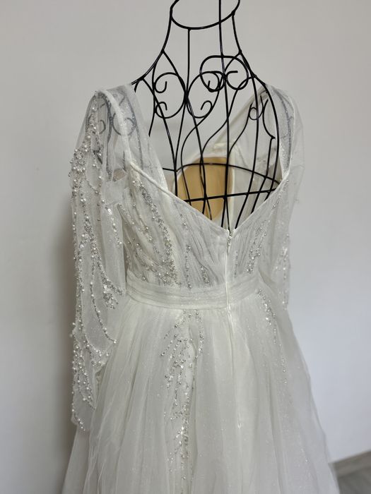 Rochie de mireasa in A