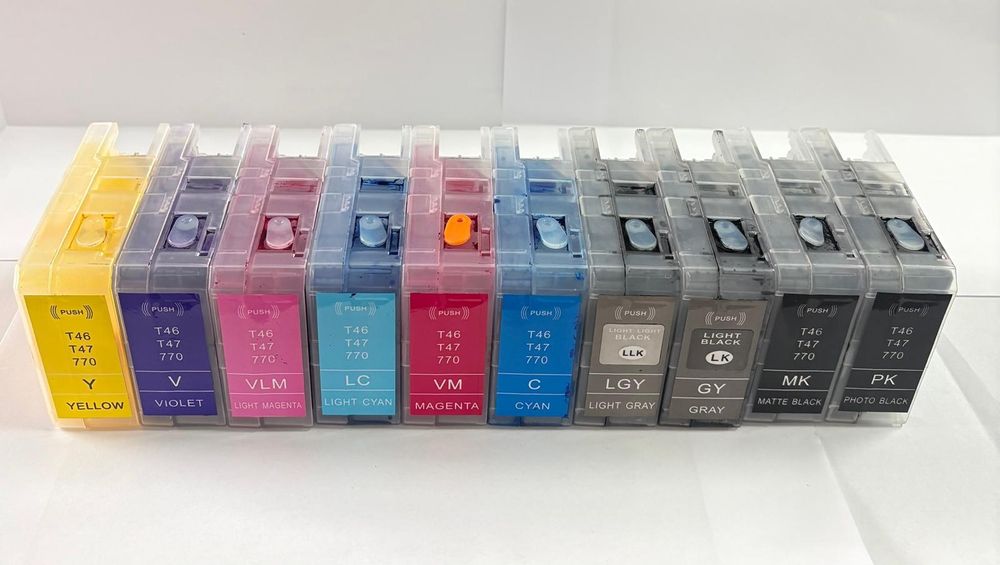 Vând Set cartuse 10 x 60ml - Epson P700/P900 + resetator