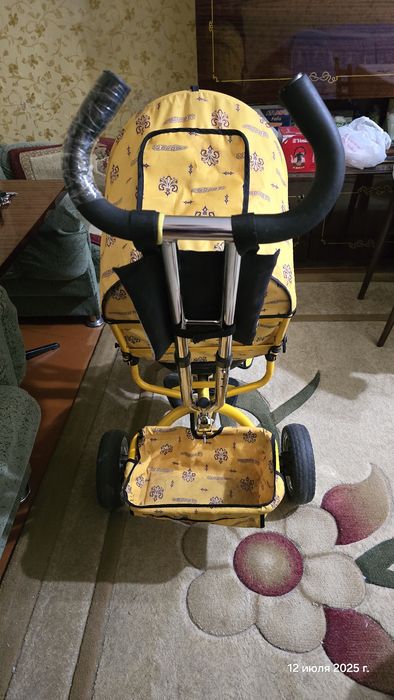 Велосипед трёхколёсный