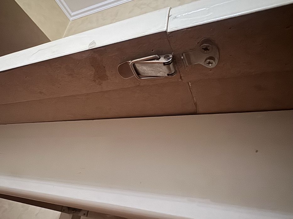 Деревянный стол метр 2