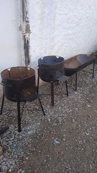 Кормушка и подставки для казана