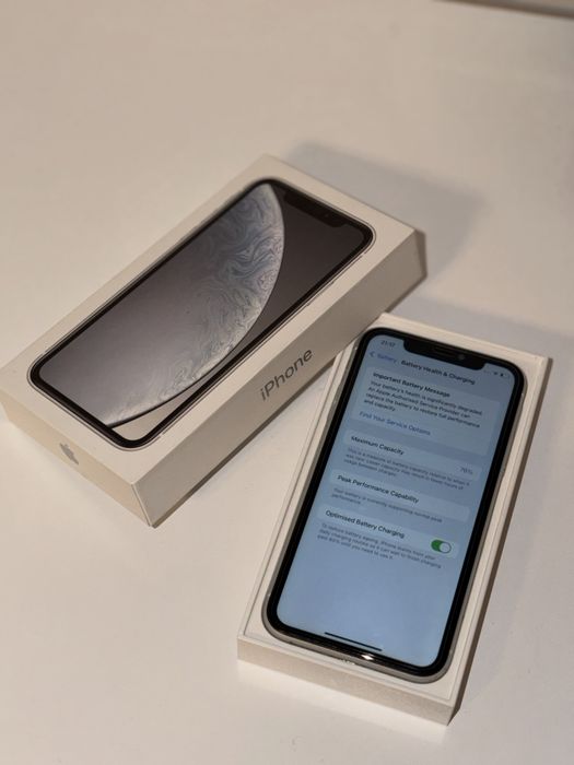 iPhone XR 64GB White