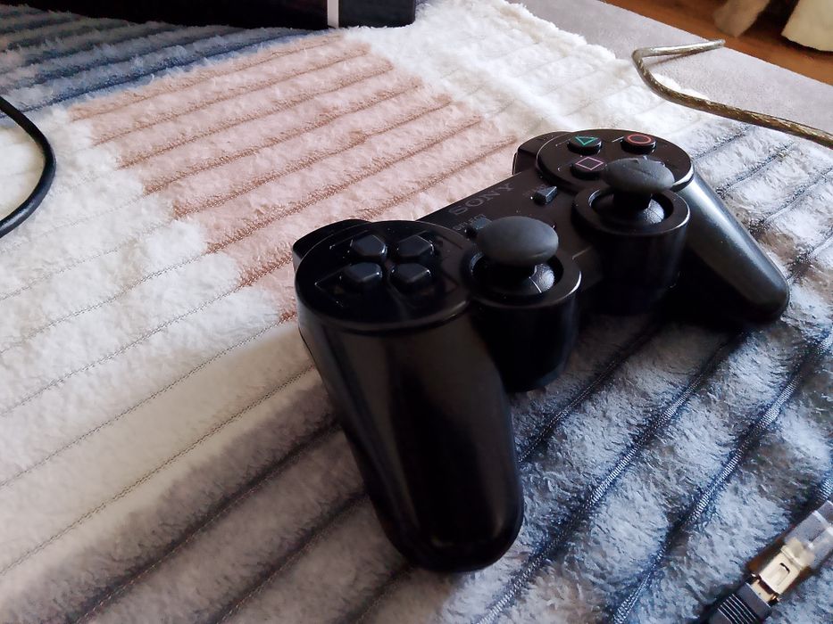 Консоль Playstation 3 FAT  продам