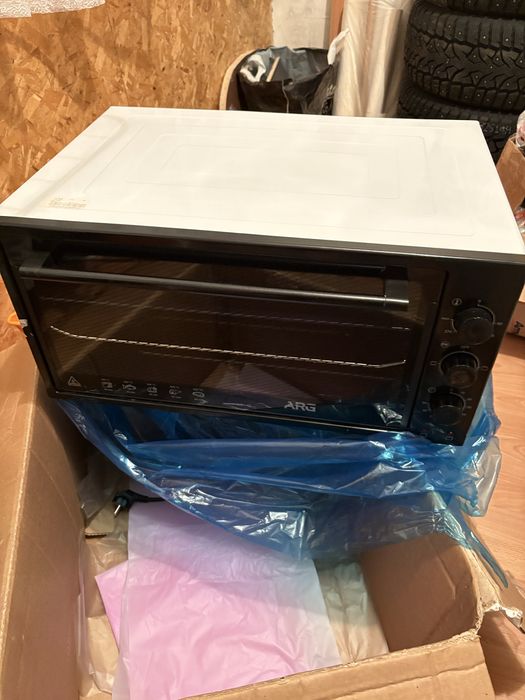 Продаю новую духовку, большая торг