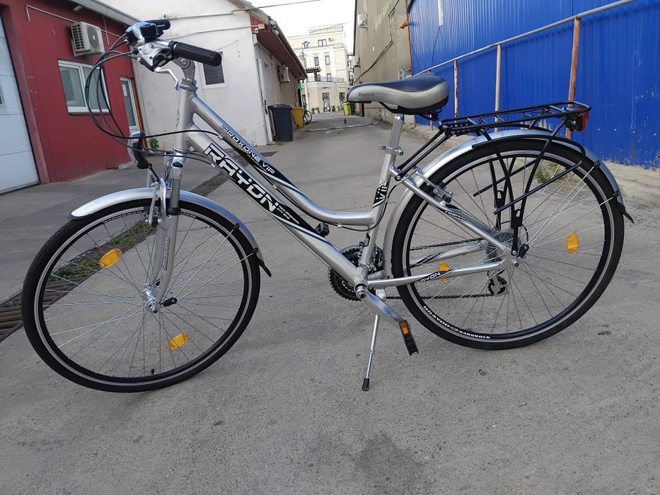 Vând bicicleta din aluminiu pentru damă