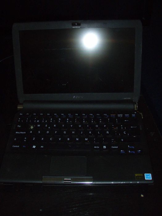 Dezmebrez Sony Vaio VGN-TT11WN, defect