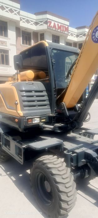 эксковатор hyundai HW60 сотилади 2017 йил 9300соат ишлаган