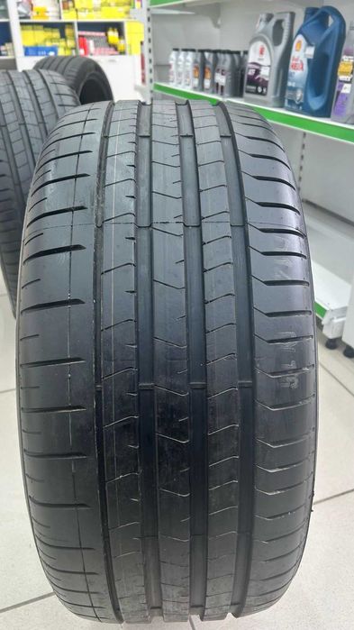285/40R21 Pirelli Pzero