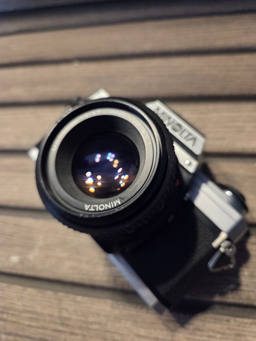 Minolta X-300 + obiectiv Minolta MD 50mm F/1.7 – aparat foto pe film de colecție începutul/mijlocul anilor '80