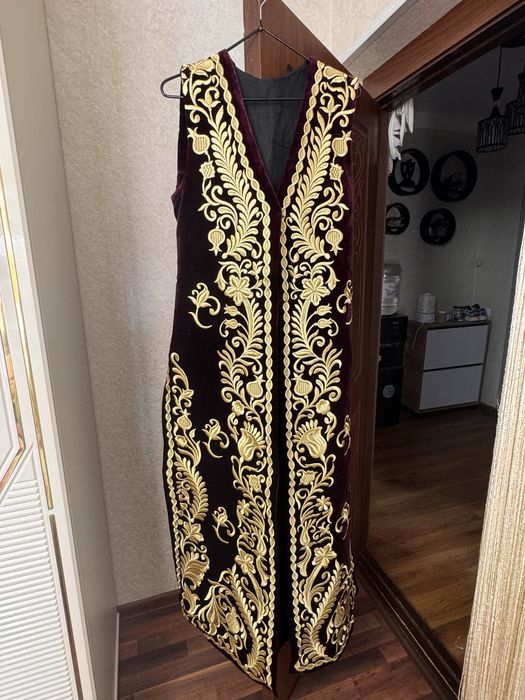 Zar xalat, 1 marta kiyilgan