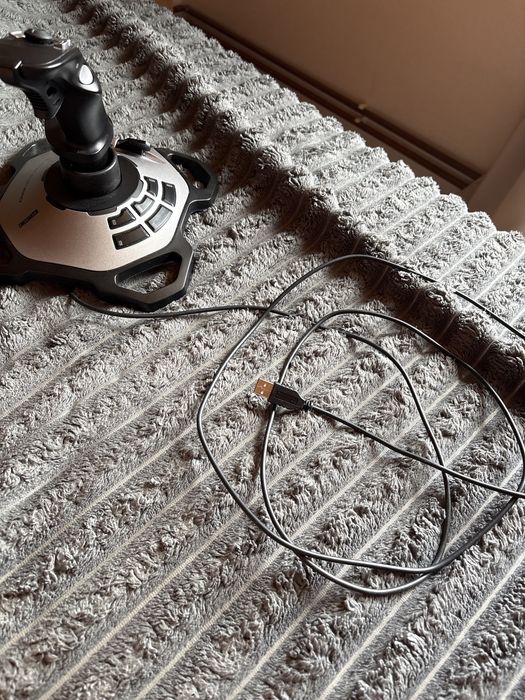 Vand joystick logitech extrem 3D pro