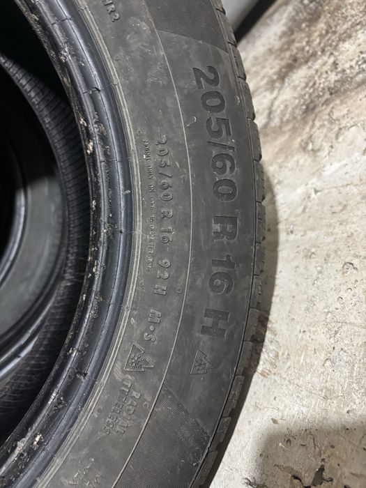 Vand/ schimb cu anvelope de vara  4 anvelope allseason Continental