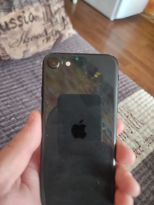 Продам айфон в среднем состоянии!!!