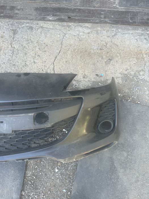 Передний бампер с решеткой мазда 3 2012г