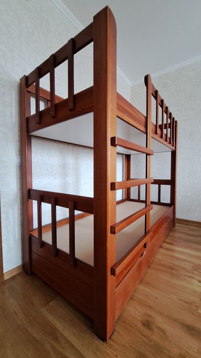 Классическая двухъярусная кровать