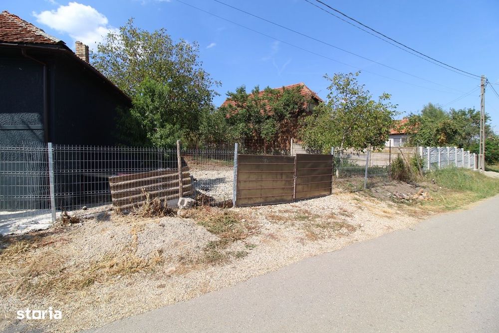 Vând casă în Măceu/Bretea Română, P+Pod, suprafață teren 329mp...