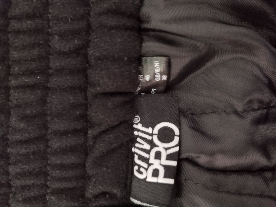 Vând costum de schi pentru bărbați