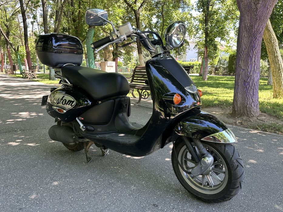 Vand scuter Aprilia Mojito Germania 2007 125cmc permis B NOU!