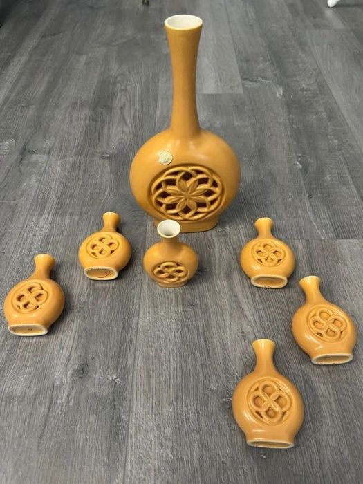 Set de ceramică deosebit, rar, pentru băuturi