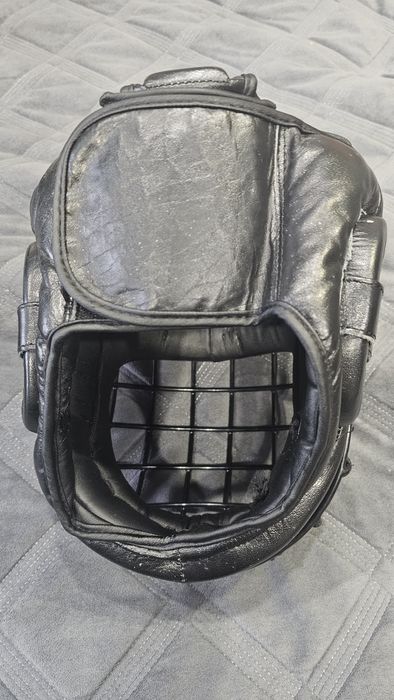 Продам шлем, перчатки