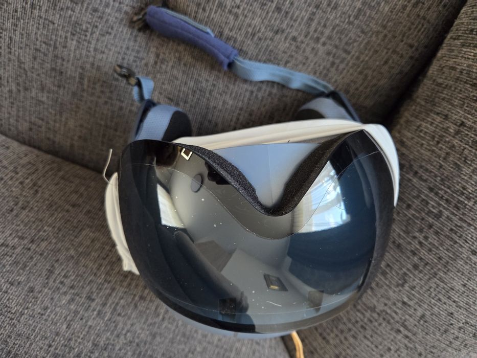 Каска с маска за ски