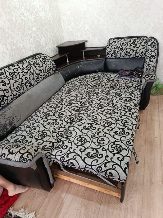 Диванп продаю !!!