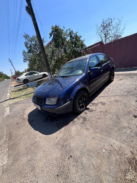 Volkswagen Bora, 653 € — imagine 4