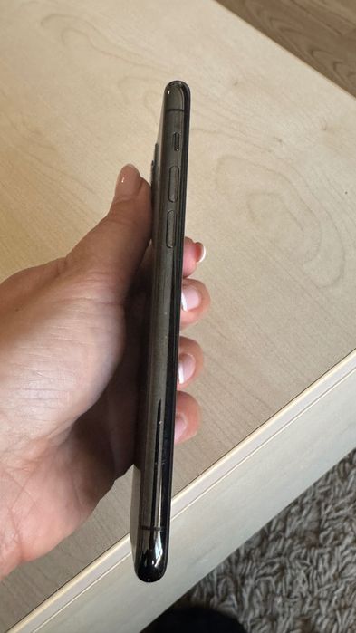 iPhone 11 Pro - като нов!
