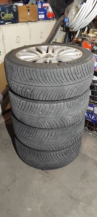 Гуми с джанти 245 45 18 Michelin
