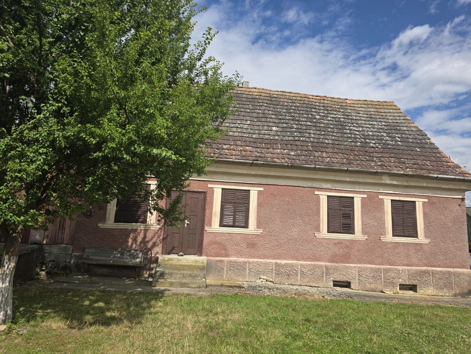 Casa localitatea Monariu