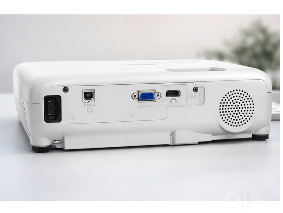 Проектор Epson eb-e01