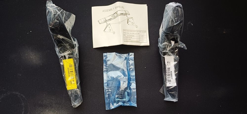 Set suport TV 32" accesorii incluse