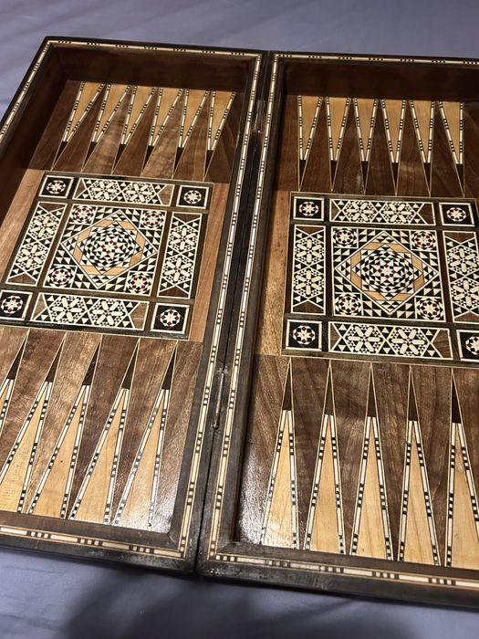 Уникална табла 50/50 интарзия