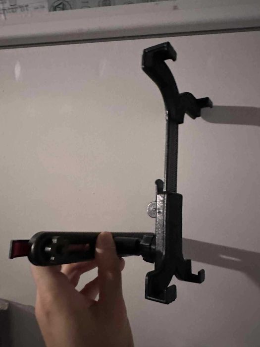 Suport tableta pentru scaunele din spate (pentru autoturism)