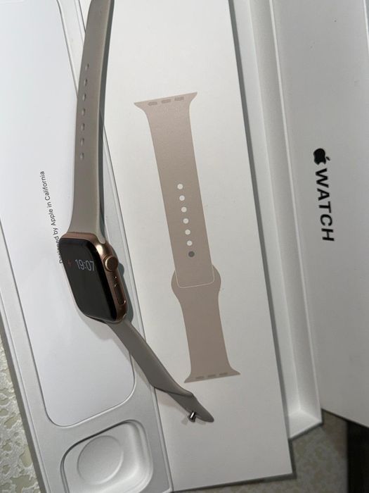 Часовник iwatch se