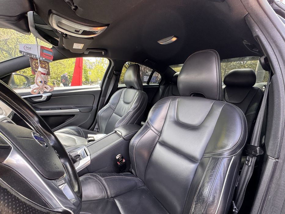 Volvo S60 D3 R-Design 2016 – Manuală – 150 CP