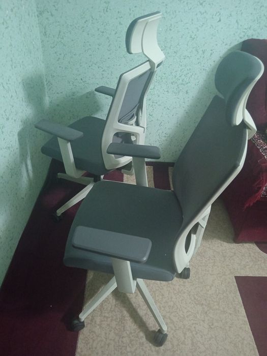 Kreslo yangi soz holatda