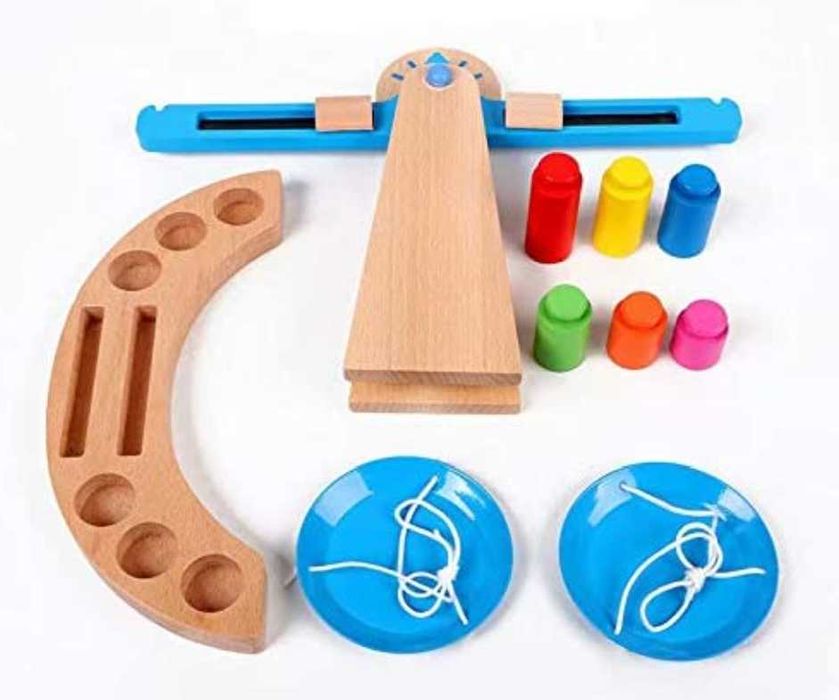 НАМАЛЕНА! Дървена везна с метални чинийки, дървени тежести и скала