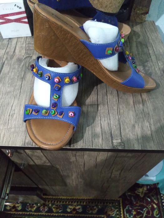 Тапочки на высоком  каблуке