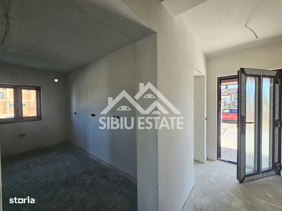Casa noua 4 dormitoare, 3 bai