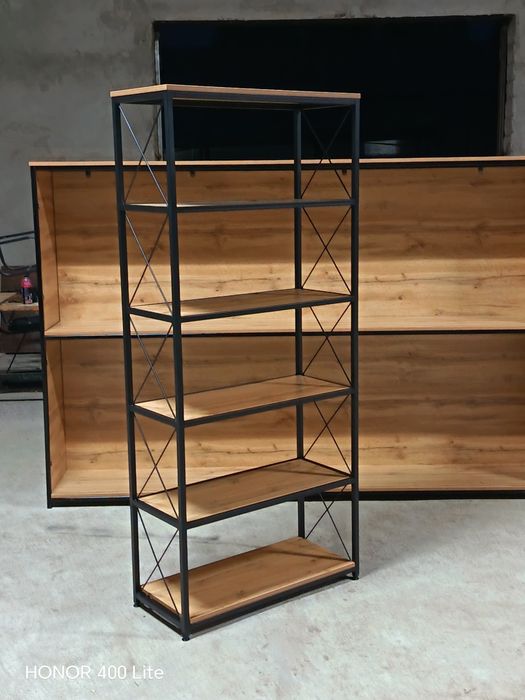 Uy va ofis uchun universal stilaj